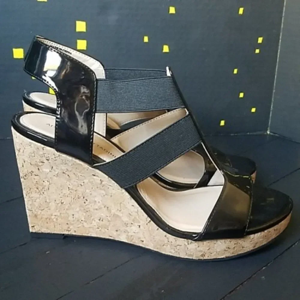 NWOT Adrienne Vittadini Wedges